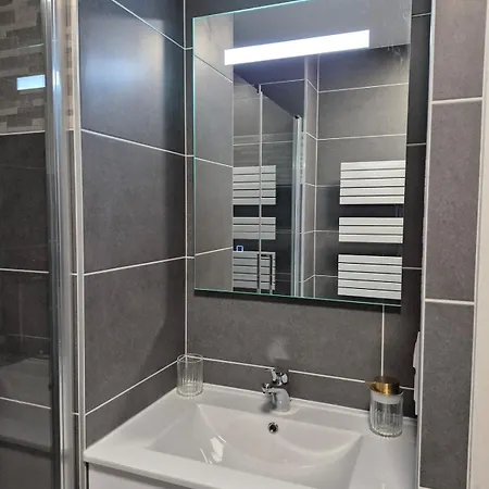 Frida, Terrasse Exposee Plein Sud, Wifi, Parking Double,