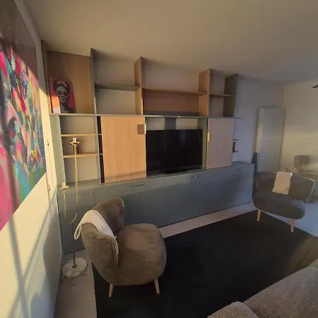 Frida, Terrasse Exposée Plein Sud, Wifi, Parking Double, Appartement La Rochelle (Charente-Maritime)