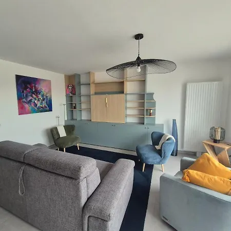 Frida, Terrasse Exposée Plein Sud, Wifi, Parking Double, * La Rochelle (Charente-Maritime)