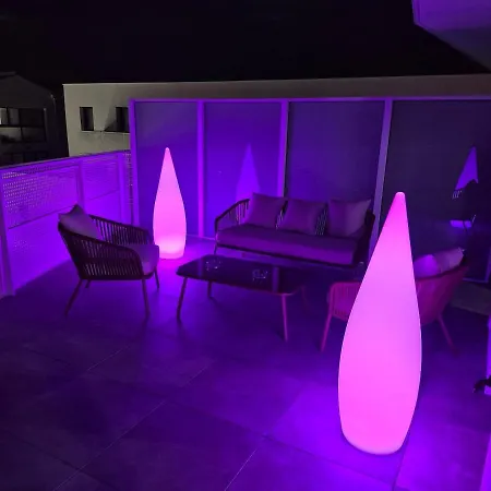 Frida, Terrasse Exposée Plein Sud, Wifi, Parking Double, Appartement La Rochelle (Charente-Maritime)