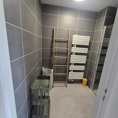 Frida, Terrasse Exposee Plein Sud, Wifi, Parking Double, Apartmán La Rochelle (Charente-Maritime)