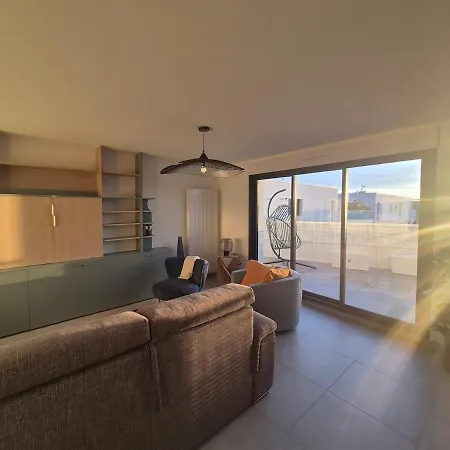 Frida, Terrasse Exposee Plein Sud, Wifi, Parking Double, * La Rochelle (Charente-Maritime)