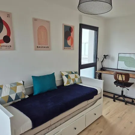 Frida, Terrasse Exposee Plein Sud, Wifi, Parking Double, Apartment