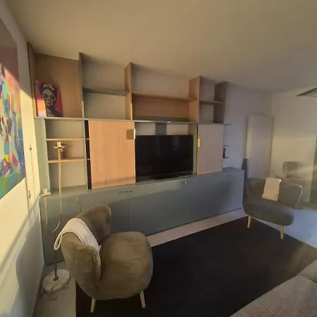 Frida, Terrasse Exposée Plein Sud, Wifi, Parking Double, Appartement La Rochelle (Charente-Maritime)