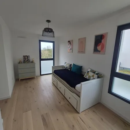 Appartement Frida, Terrasse Exposée Plein Sud, Wifi, Parking Double, La Rochelle (Charente-Maritime)