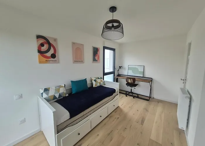 Frida, Terrasse Exposée Plein Sud, Wifi, Parking Double, Apartamento *