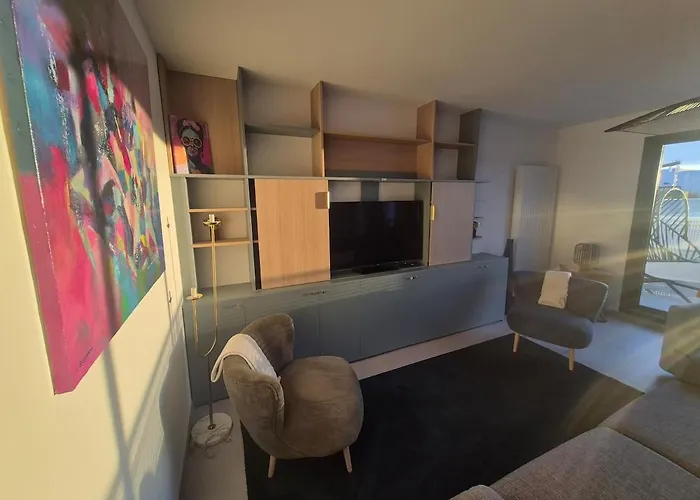 Frida, Terrasse Exposée Plein Sud, Wifi, Parking Double, Apartamento La Rochelle (Charente-Maritime)