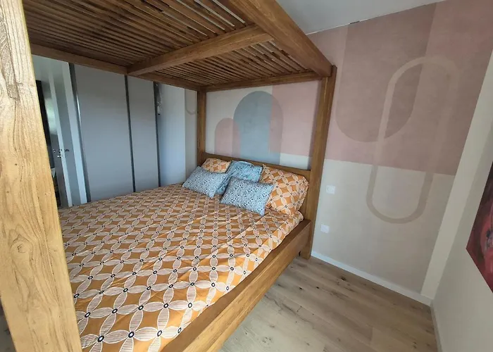 Frida, Terrasse Exposée Plein Sud, Wifi, Parking Double, La Rochelle (Charente-Maritime)
