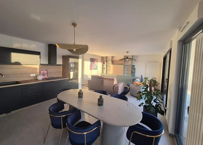 Frida, Terrasse Exposée Plein Sud, Wifi, Parking Double, * La Rochelle (Charente-Maritime)