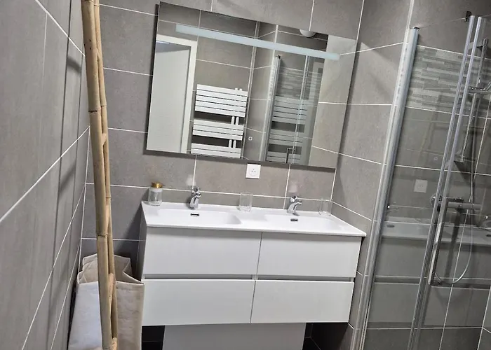 Frida, Terrasse Exposée Plein Sud, Wifi, Parking Double, Apartamento