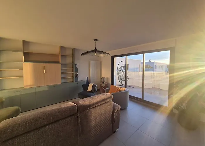 Frida, Terrasse Exposée Plein Sud, Wifi, Parking Double, * La Rochelle (Charente-Maritime)