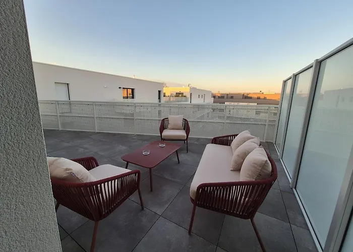 Frida, Terrasse Exposée Plein Sud, Wifi, Parking Double, * La Rochelle (Charente-Maritime)